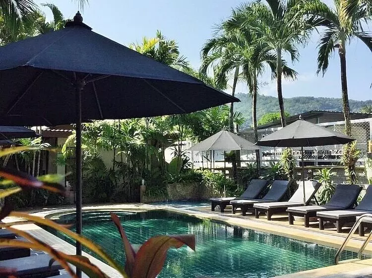 فندق Bangtao Beach Chalet Resort