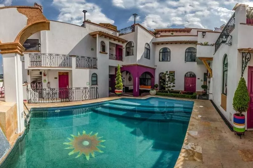 ホテル Boutique Pueblo Lindo