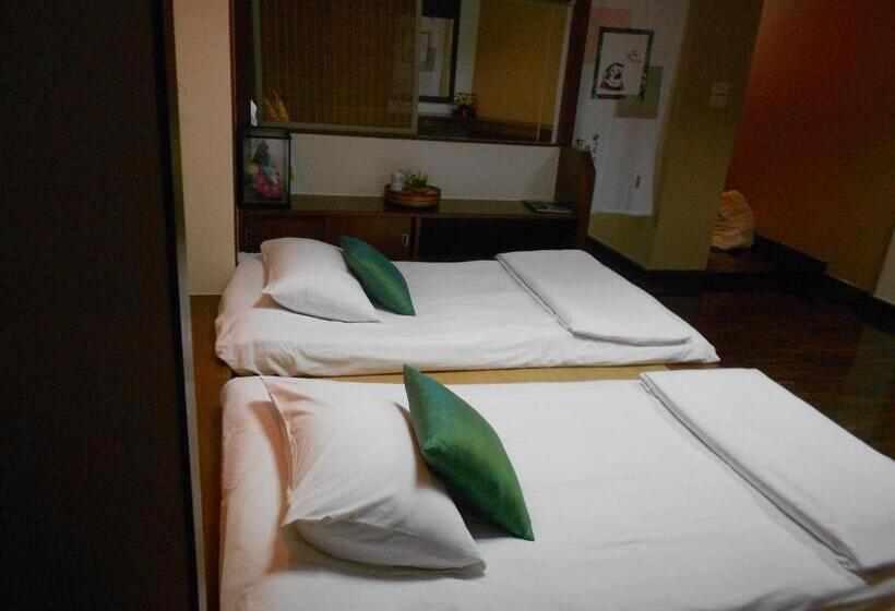 B.s. Court Hotel Sathorn