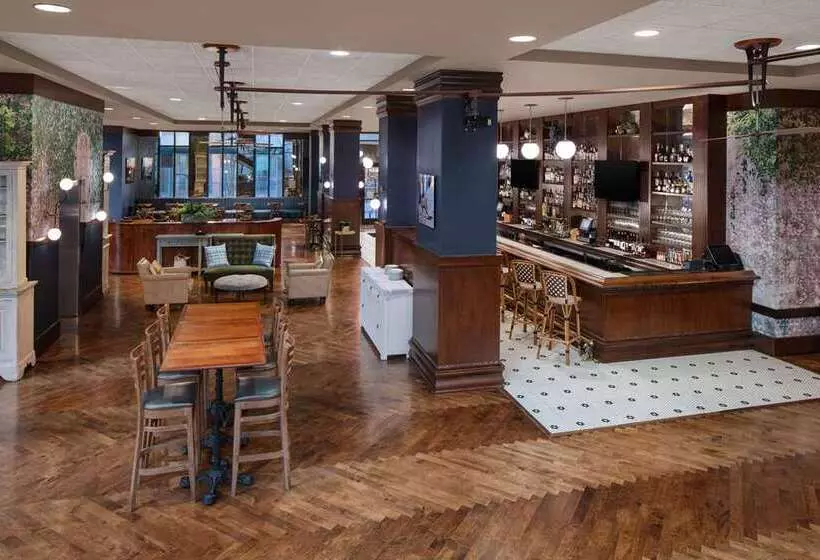 فندق Embassy Suites San Antonio Riverwalk Downtown