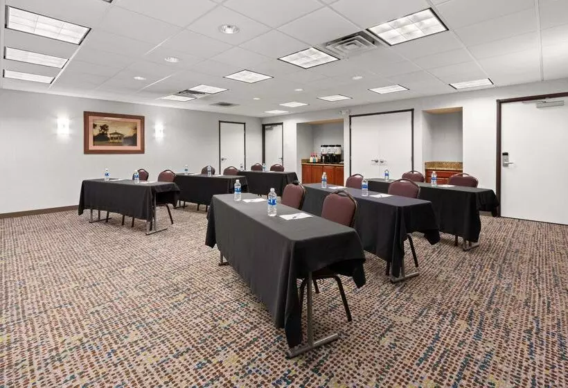 בית מלון כפרי Hampton Inn & Suites Burlington