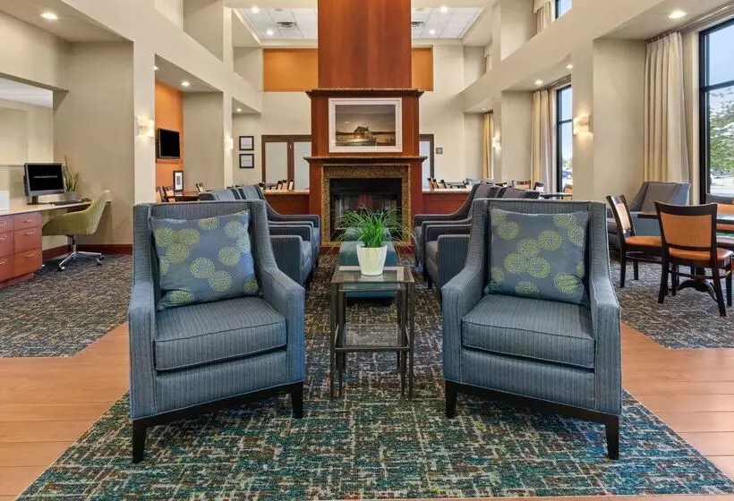 בית מלון כפרי Hampton Inn & Suites Burlington