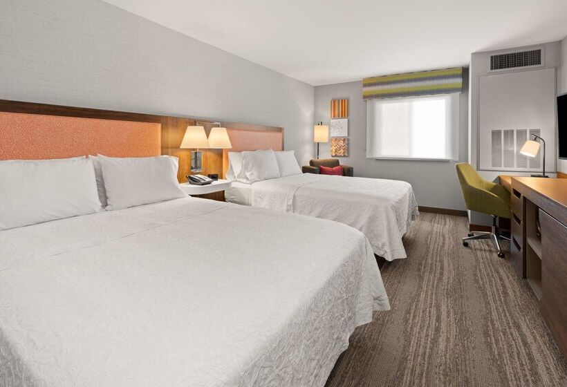 בית מלון כפרי Hampton Inn & Suites Burlington