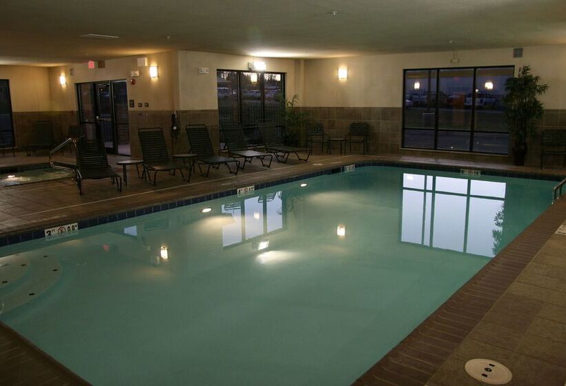 Szálloda Hampton Inn & Suites New Castle