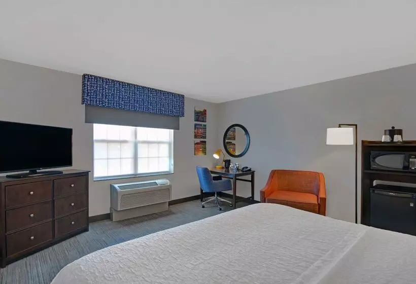 בית מלון כפרי Hampton Inn Bath