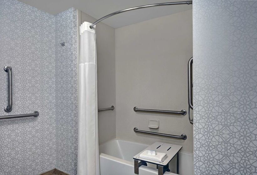 فندق Hampton Inn Bath