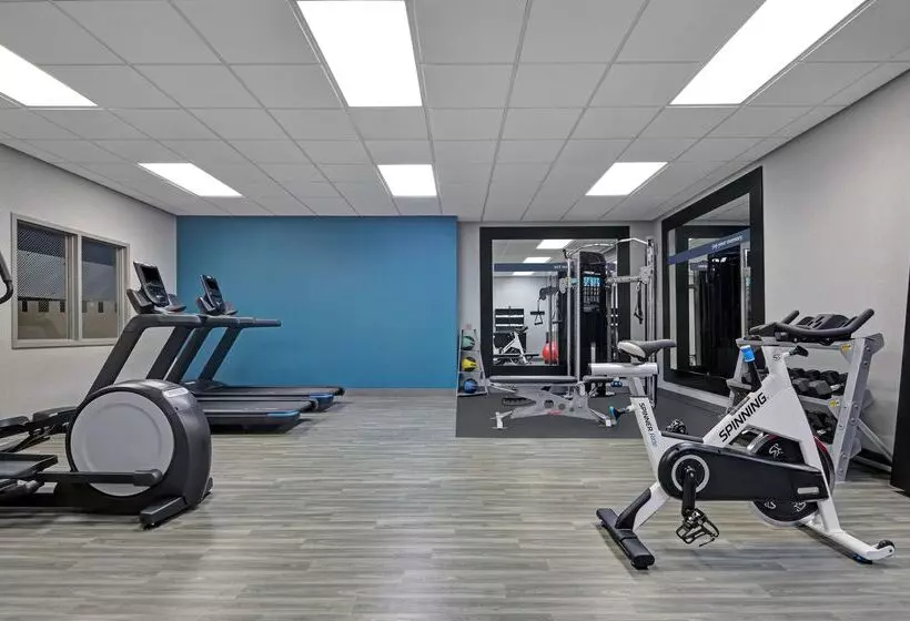 בית מלון כפרי Hampton Inn Bath