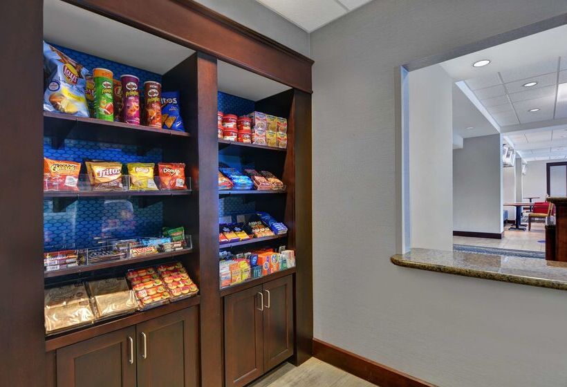 فندق Hampton Inn Bath