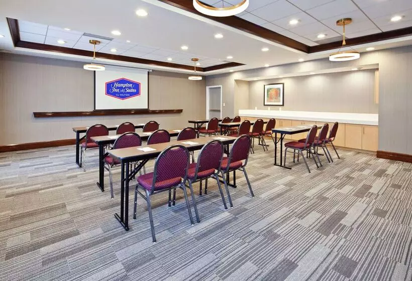 호텔 Hampton Inn & Suites Chino Hills