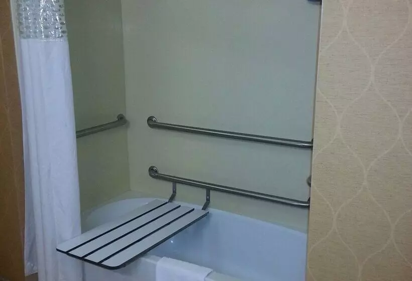 Отель Hampton Inn & Suites Sevierville @ Stadium Drive