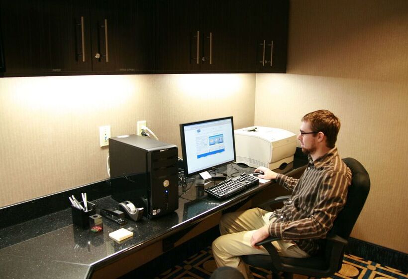 فندق Hampton Inn Topeka