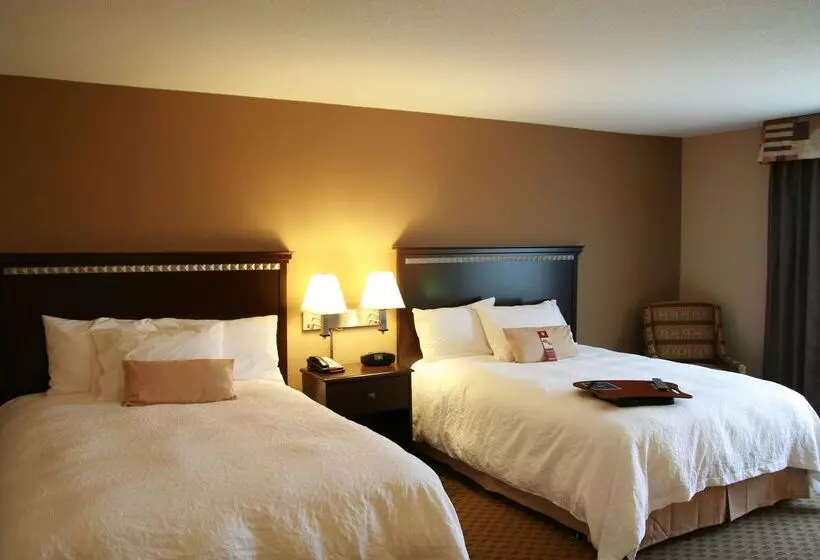 هتل Hampton Inn Topeka