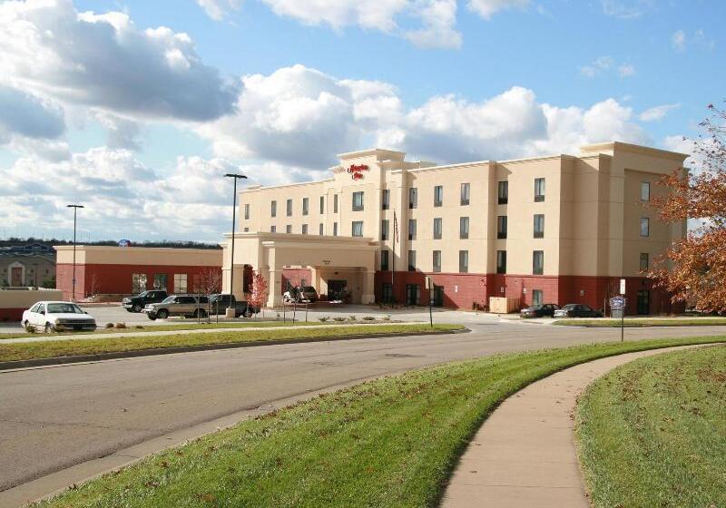 فندق Hampton Inn Topeka