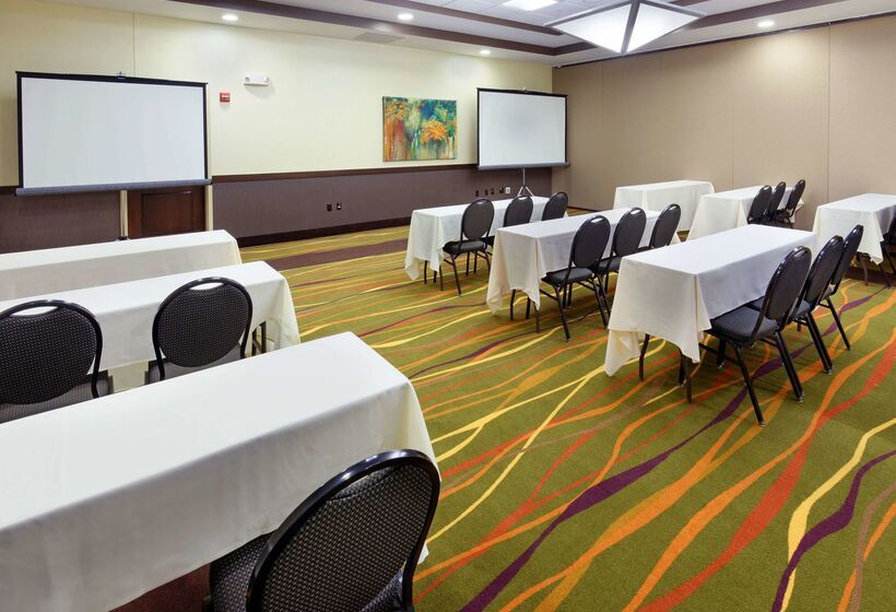 בית מלון כפרי Hilton Garden Inn Springfield, Mo