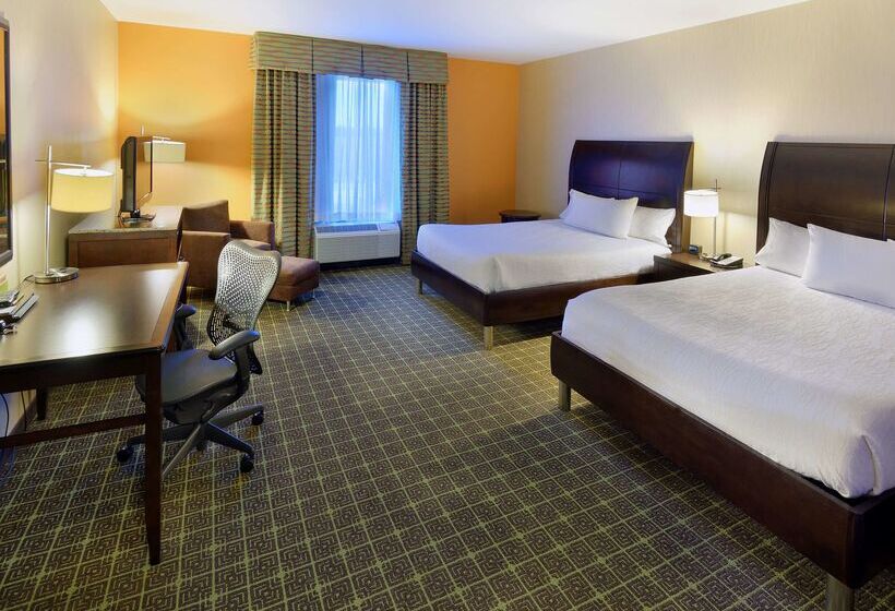 בית מלון כפרי Hilton Garden Inn Springfield, Mo