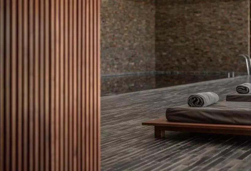 Отель L'and Vineyards