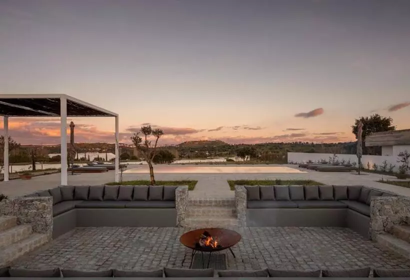 Отель L'and Vineyards