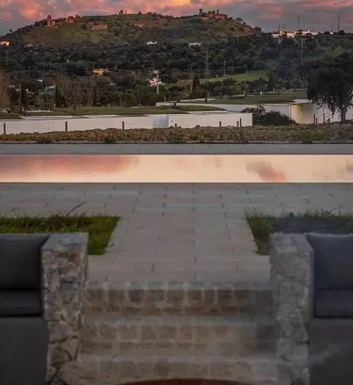 Отель L'and Vineyards