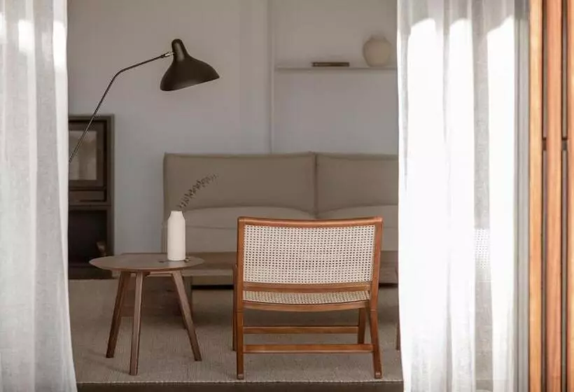 Отель L'and Vineyards