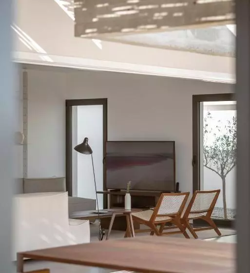 Отель L'and Vineyards