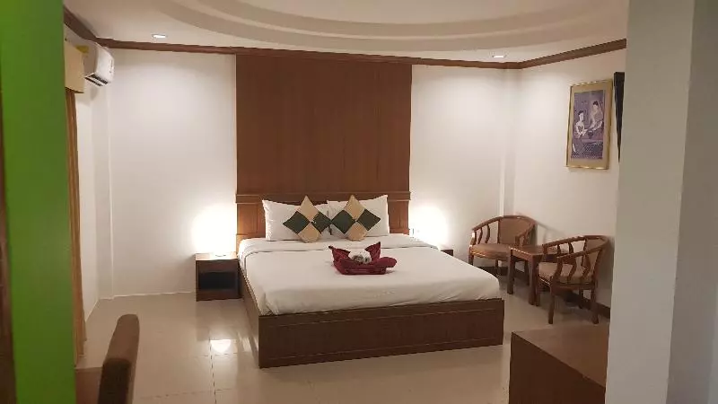 Pipikuku Hotel & Restaurant