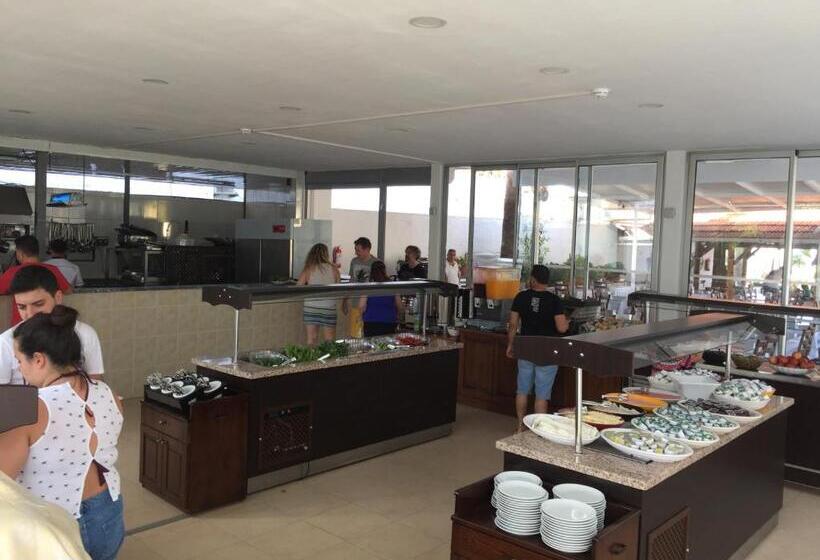 בית מלון כפרי Nagi Beach