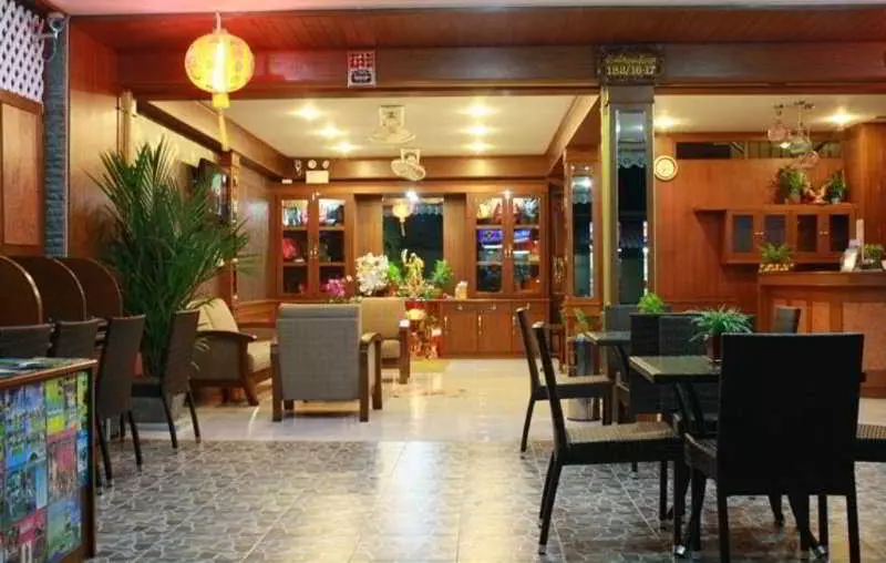 酒店 NNC Patong Inn