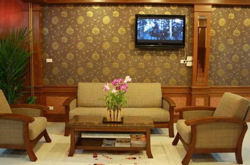 ホテル NNC Patong Inn