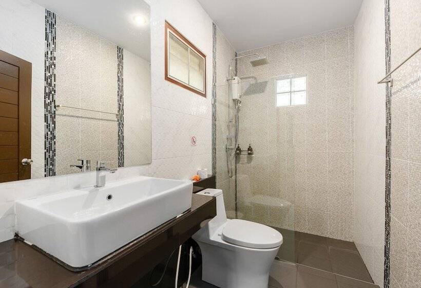 בית מלון כפרי Promtsuk Buri