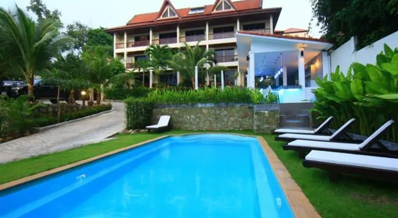 Hotelli Sm Resort Phuket