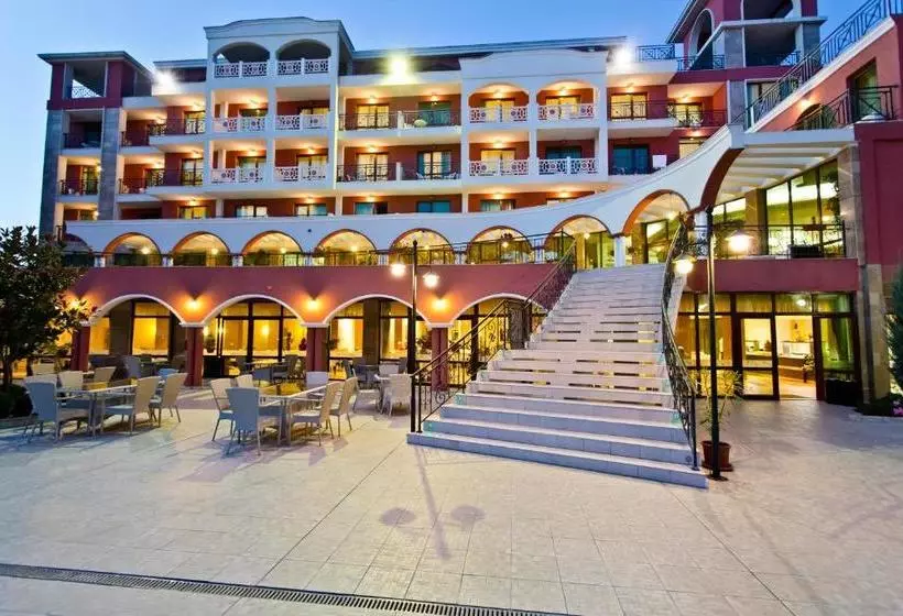 Отель Saint George Palace