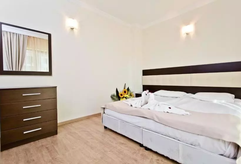 Отель Saint George Palace