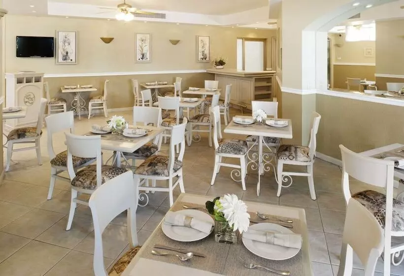 Отель & Suites Quinta Magna