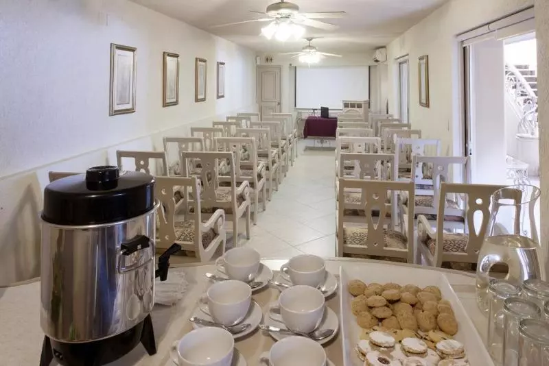 Отель & Suites Quinta Magna