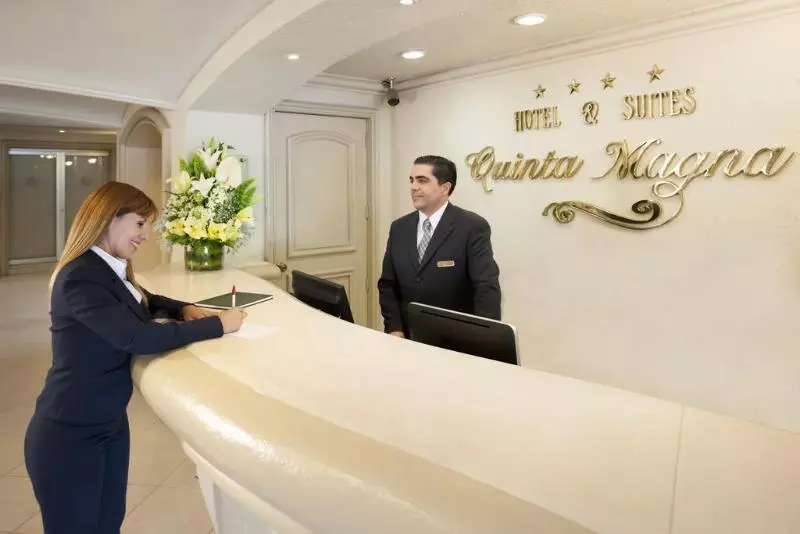 Отель & Suites Quinta Magna