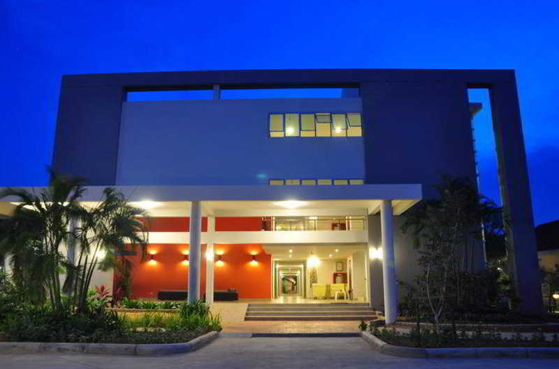 בית מלון כפרי The Natural Resort