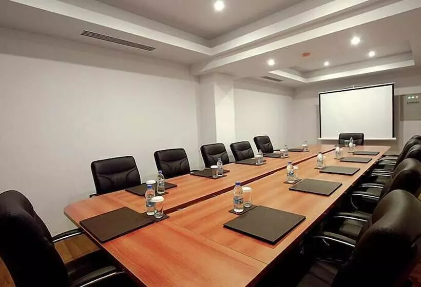 Kaya Artemis Resort & Casino