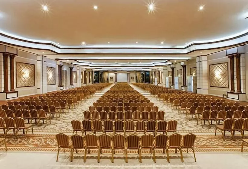 Kaya Artemis Resort & Casino