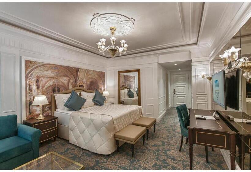 Kaya Artemis Resort & Casino