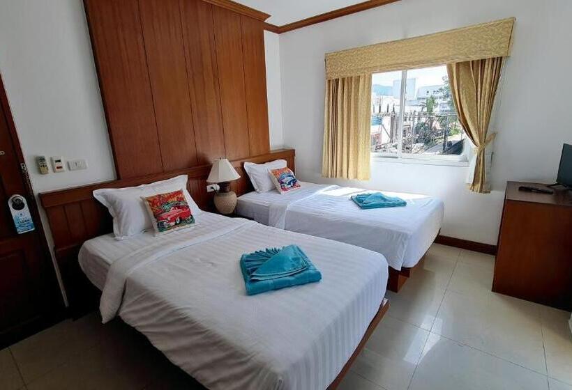 Pipikuku Hotel & Restaurant