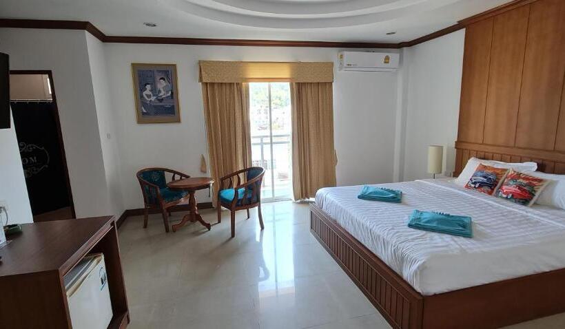 Pipikuku Hotel & Restaurant