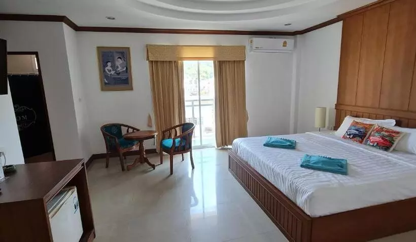 Pipikuku Hotel & Restaurant