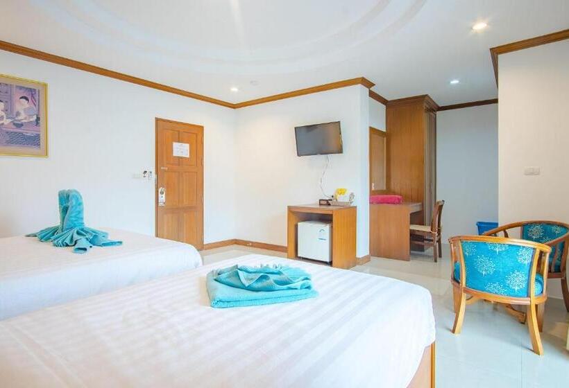 Pipikuku Hotel & Restaurant