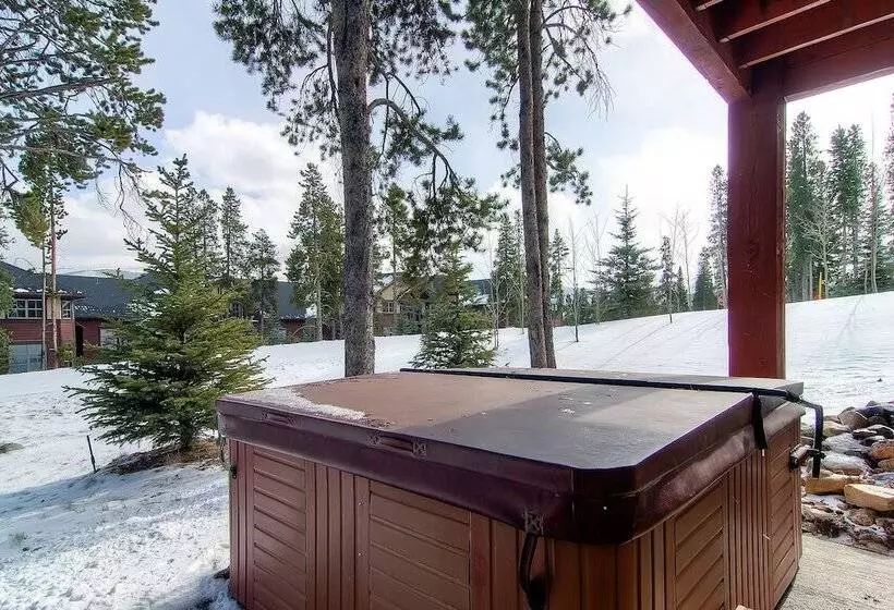 Saddlewood Townhomes