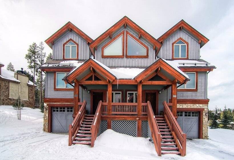 Saddlewood Townhomes