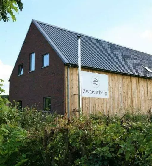 Aamiaismajoitus (B&B) Wijndomein Zwaeneberg