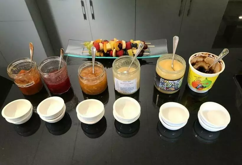 Aamiaismajoitus (B&B) Wijndomein Zwaeneberg