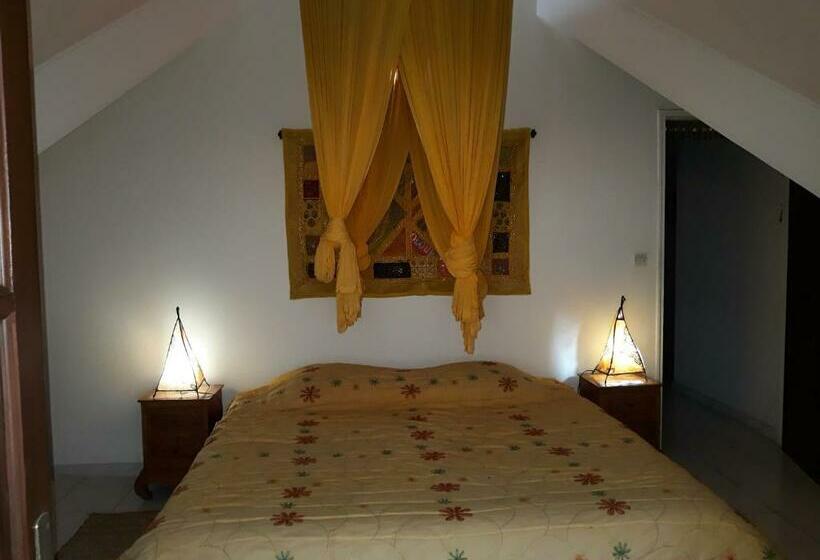 تختخواب و صبحانه Ti Kaz Indienne