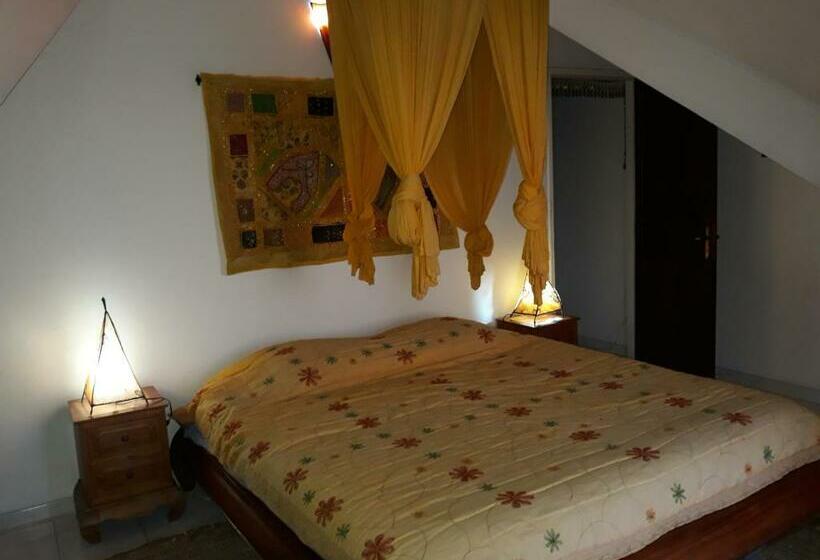 تختخواب و صبحانه Ti Kaz Indienne