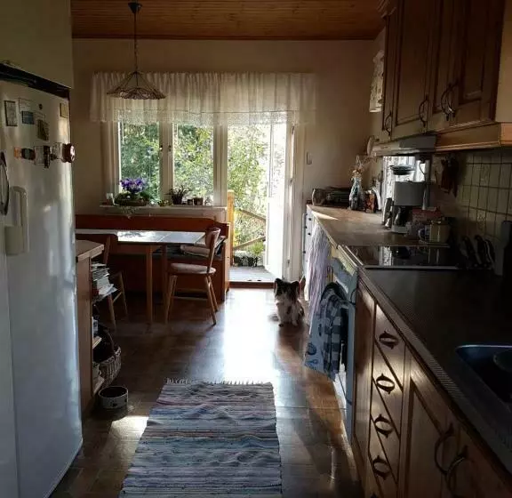 Aamiaismajoitus (B&B) Perenner På Bakgården